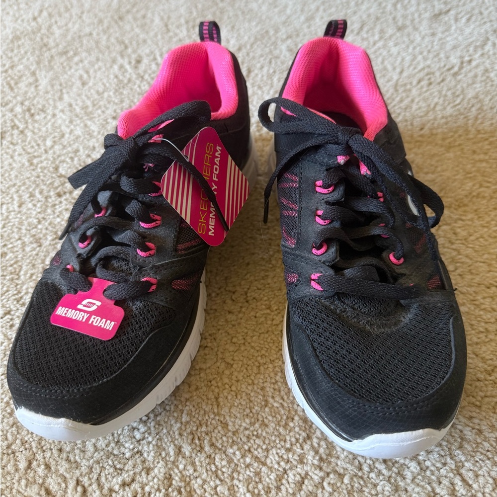 Skechers Women's Black and Pink Athletic Sneakers, Size 7, NWT